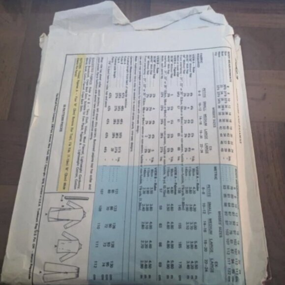 McCall's 5367 Misses Robe & Pajamas Pattern - Size S - Picture 2 of 2